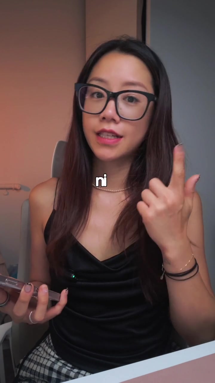 Cristina explicando una prueba con IA